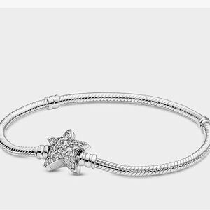 PANDORA Moments Asymmetric Star Clasp Snake Chain Bracelet